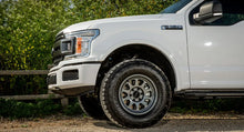 Load image into Gallery viewer, METHOD MR316 GLOSS TITANIUM 17X8 +25MM OFFSET 6X5.5 CENTERBORE