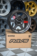 Load image into Gallery viewer, Volk Racing TE37XT 17X8.5 +15 Offset