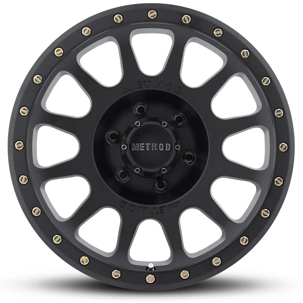 METHOD MR305 NV MATTE BLACK- GLOSS BLACK LIP 18X9 +25MM 5X150 – MJ