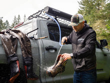 Load image into Gallery viewer, YAKIMA RoadShower PORTABLE PRESSURIZED WATER STORAGE