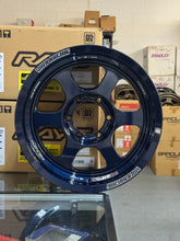 Load image into Gallery viewer, Volk Racing TE37XT 17X8.5 +15 Offset
