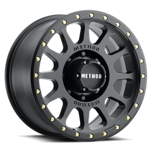 METHOD MR305 NV MATTE BLACK- GLOSS BLACK LIP 18X9 +18MM 6X5.5