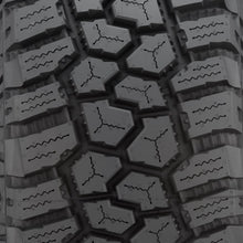 Load image into Gallery viewer, COOPER TIRES DISCOVERER RUGGED TREK - SIZE: 265/70R17
